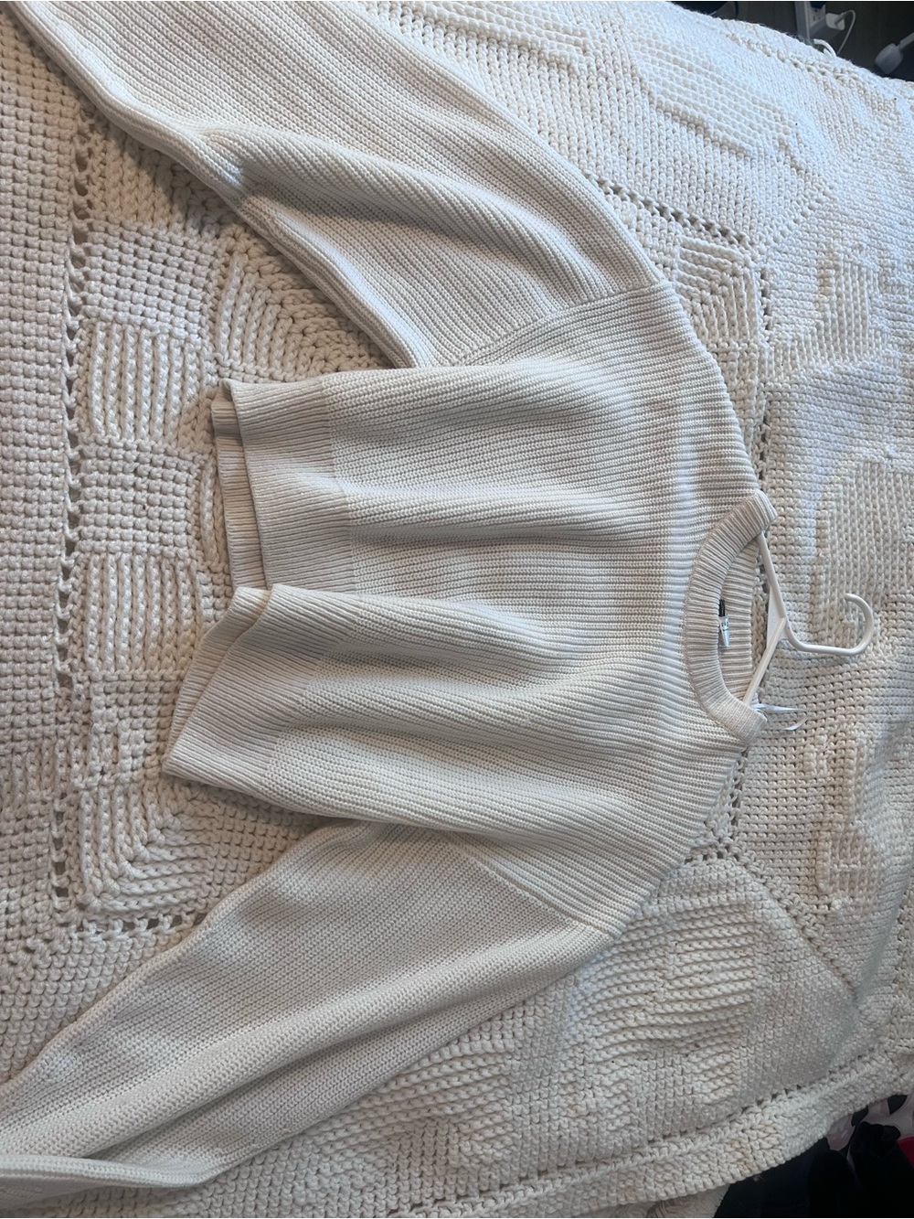 H&M Cream Crewneck Ribbed Sweater
